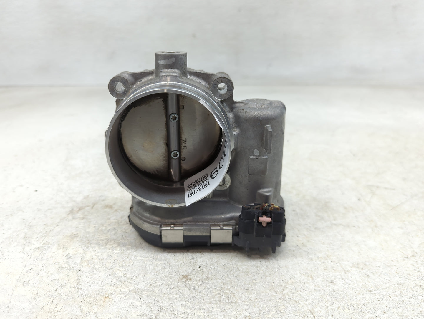 2011-2016 Chrysler Town & Country Throttle Body P/N:05184349AC Fits OEM Used Auto Parts - Oemusedautoparts1.com