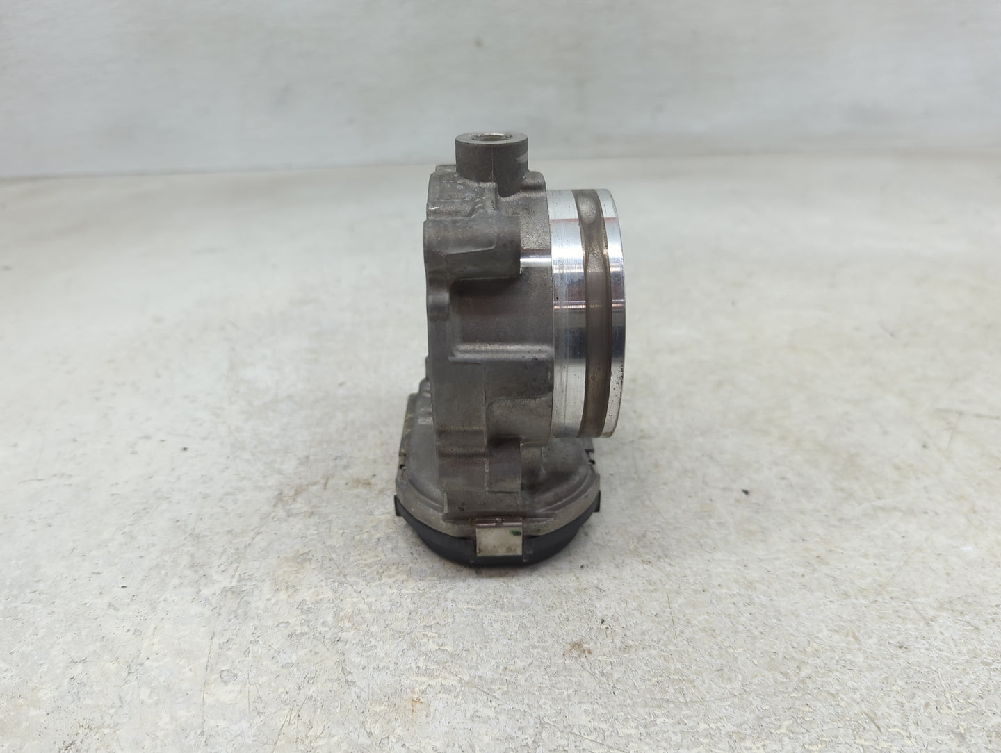 2011-2016 Chrysler Town & Country Throttle Body P/N:05184349AC Fits OEM Used Auto Parts - Oemusedautoparts1.com
