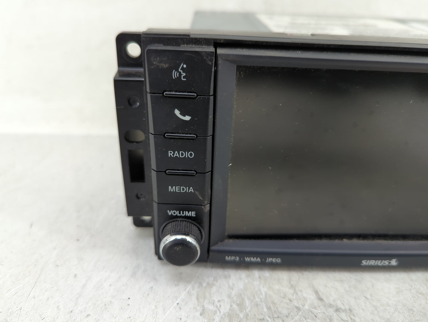 2011 Chrysler Town & Country Radio AM FM Cd Player Receiver Replacement P/N:05064829AH Fits OEM Used Auto Parts - Oemusedaut