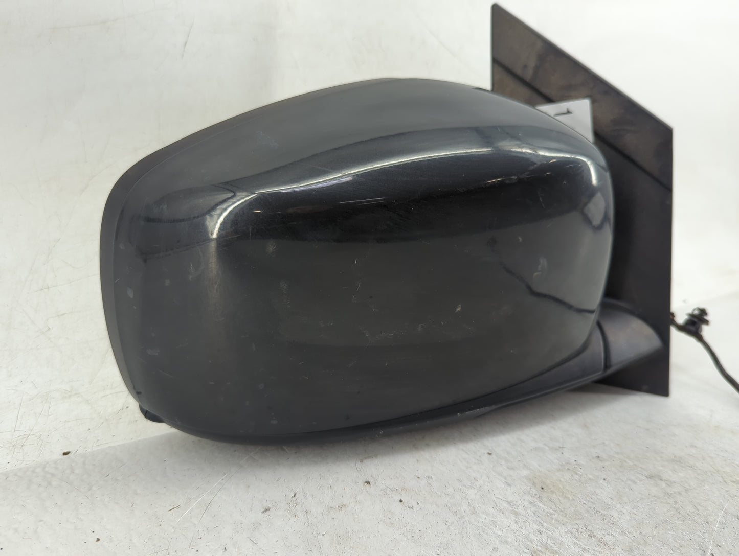 2011-2016 Chrysler Town & Country Passenger Side View Mirror - Right Door Mirror OEM Used - Oemusedautoparts1.com