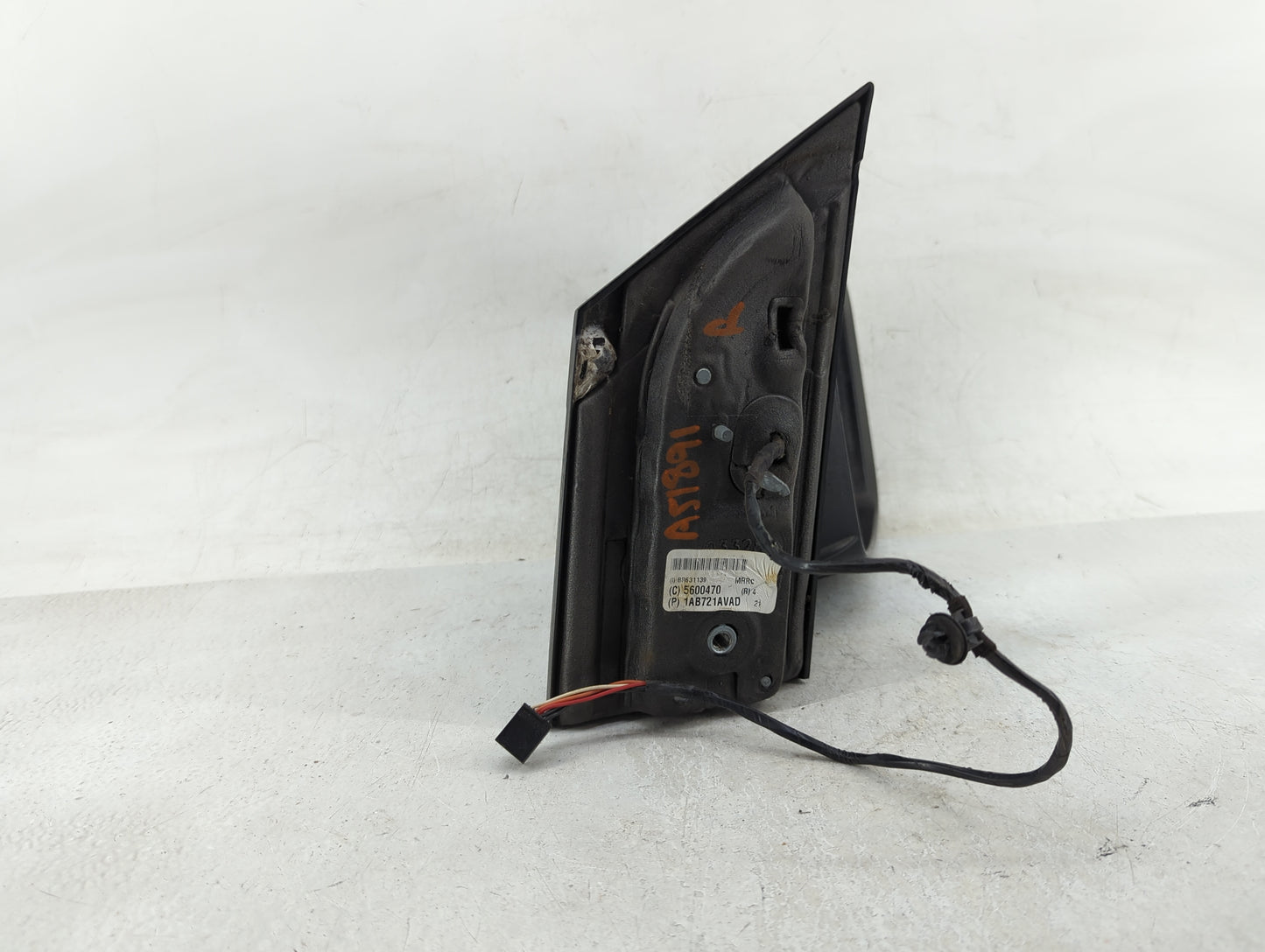 2011-2016 Chrysler Town & Country Passenger Side View Mirror - Right Door Mirror OEM Used - Oemusedautoparts1.com