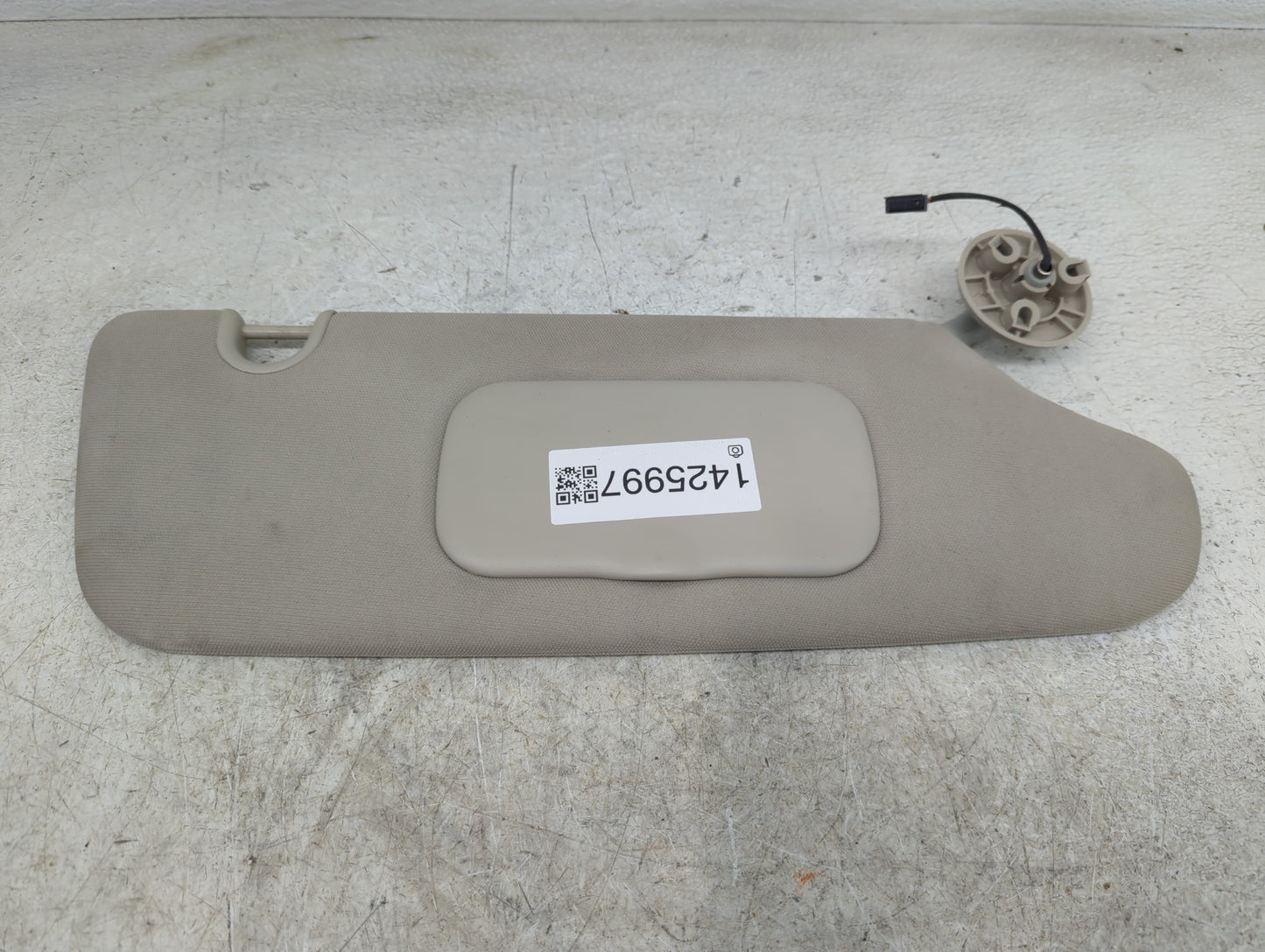 2011-2016 Chrysler Town & Country Sun Visor Shade Replacement Passenger Right Mirror Fits OEM Used Auto Parts - Oemusedautop