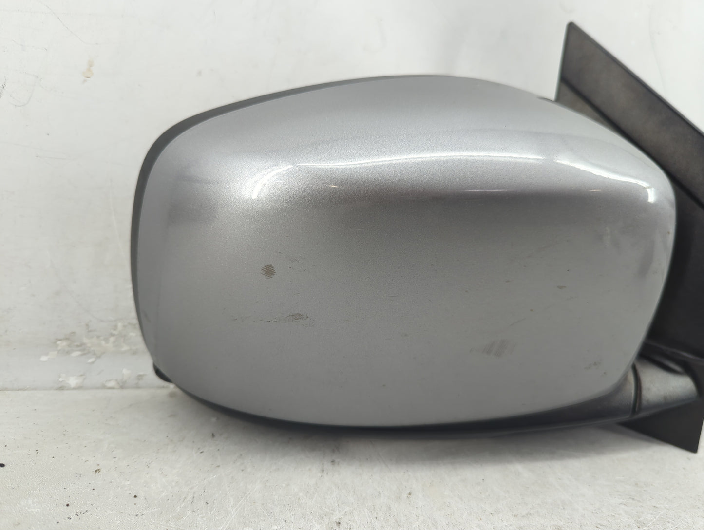 2011-2016 Chrysler Town & Country Passenger Side View Mirror - Right Door Mirror OEM Used - Oemusedautoparts1.com