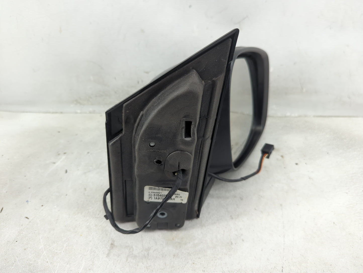 2011-2016 Chrysler Town & Country Passenger Side View Mirror - Right Door Mirror OEM Used - Oemusedautoparts1.com