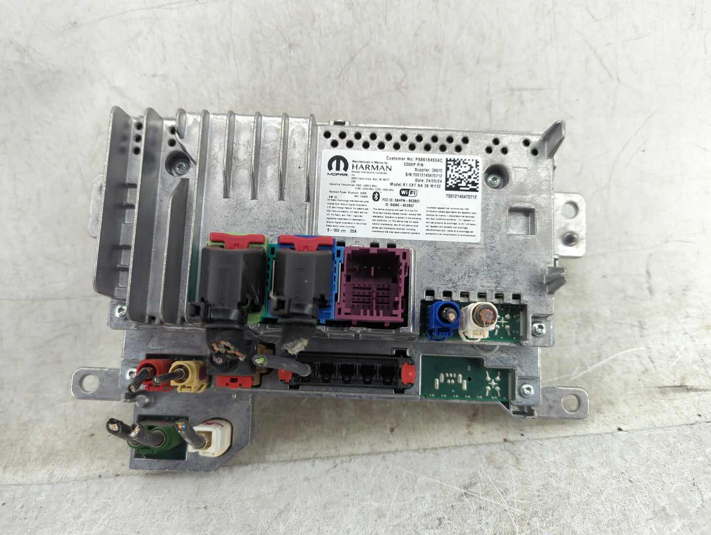 2011 Chrysler Town & Country Radio AM FM Cd Player Receiver Replacement P/N:P68618455AC Fits OEM Used Auto Parts - Oemusedau