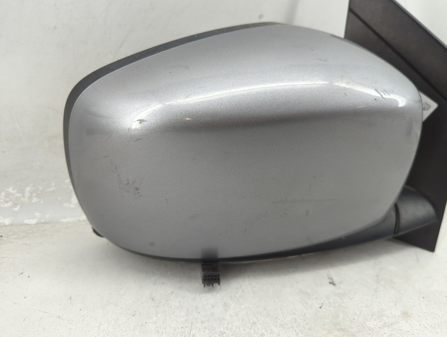 2011-2016 Chrysler Town & Country Passenger Side View Mirror - Right Door Mirror OEM Used - Oemusedautoparts1.com