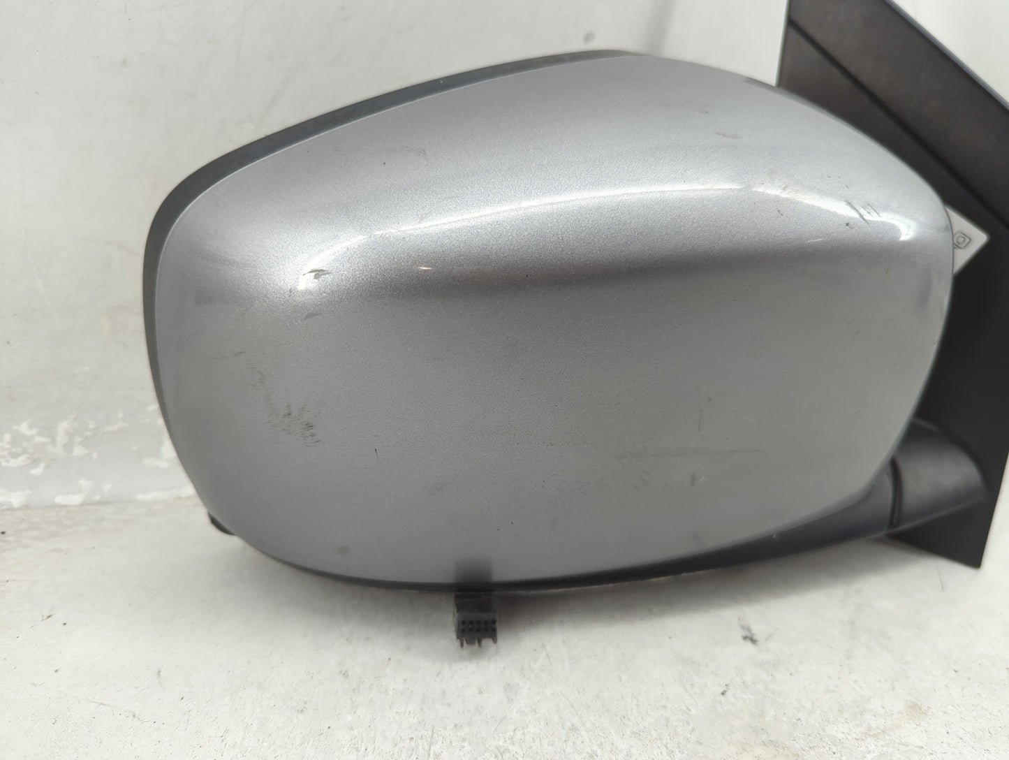 2011-2016 Chrysler Town & Country Passenger Side View Mirror - Right Door Mirror OEM Used - Oemusedautoparts1.com