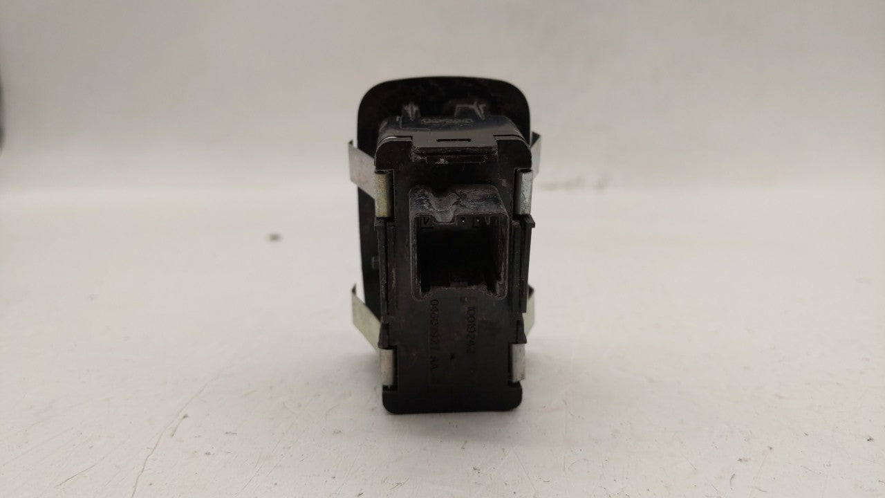 2011 Chrysler Town & Country Passeneger Right Rear Power Window Switch - Oemusedautoparts1.com