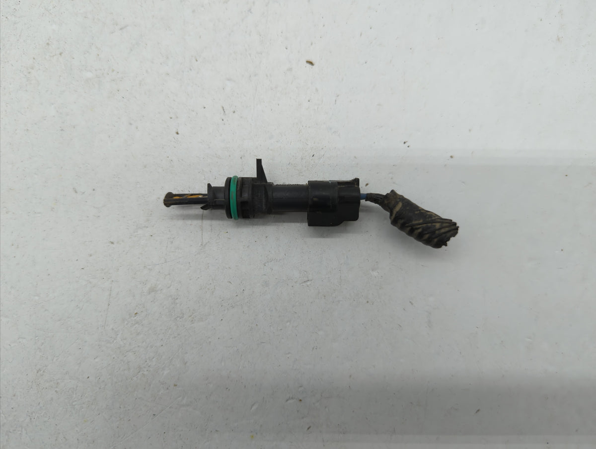2011 Chrysler Town & Country Mass Air Flow Meter Maf Sensor - Oemusedautoparts1.com