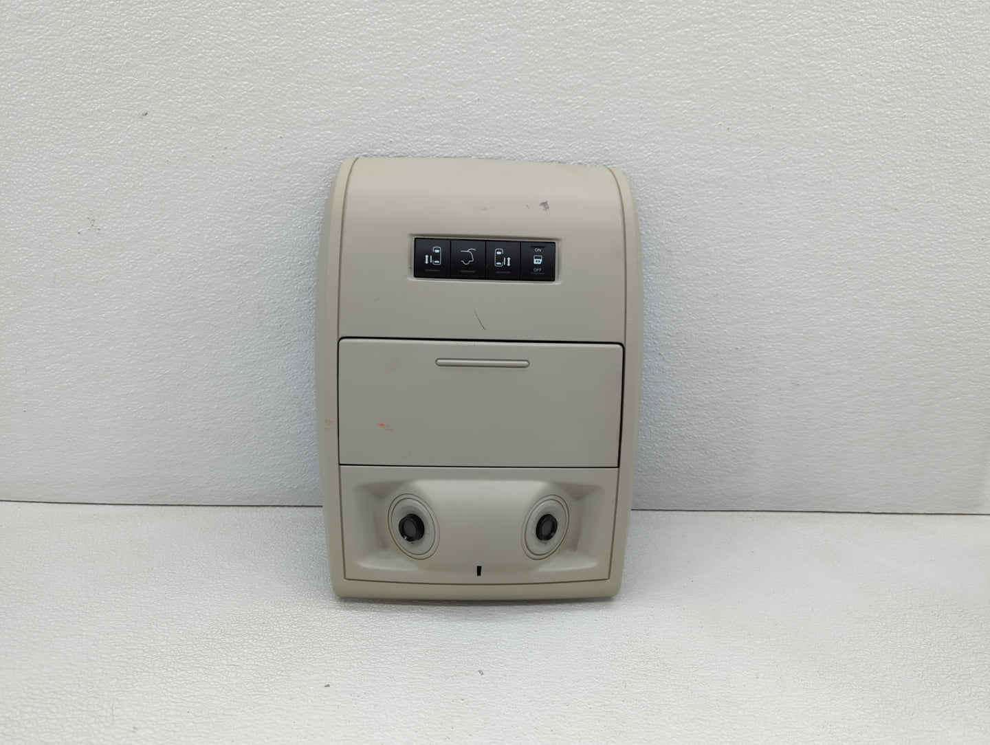 2011 Chrysler Town & Country Overhead Roof Console - Oemusedautoparts1.com