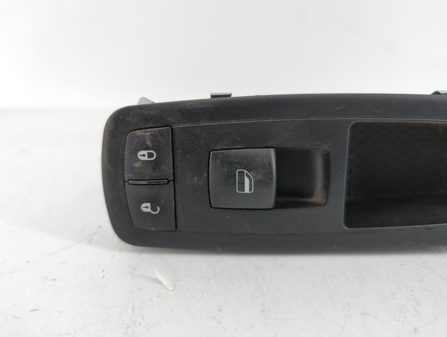 2011 Chrysler Town & Country Passenger Right Power Window Switch - Oemusedautoparts1.com