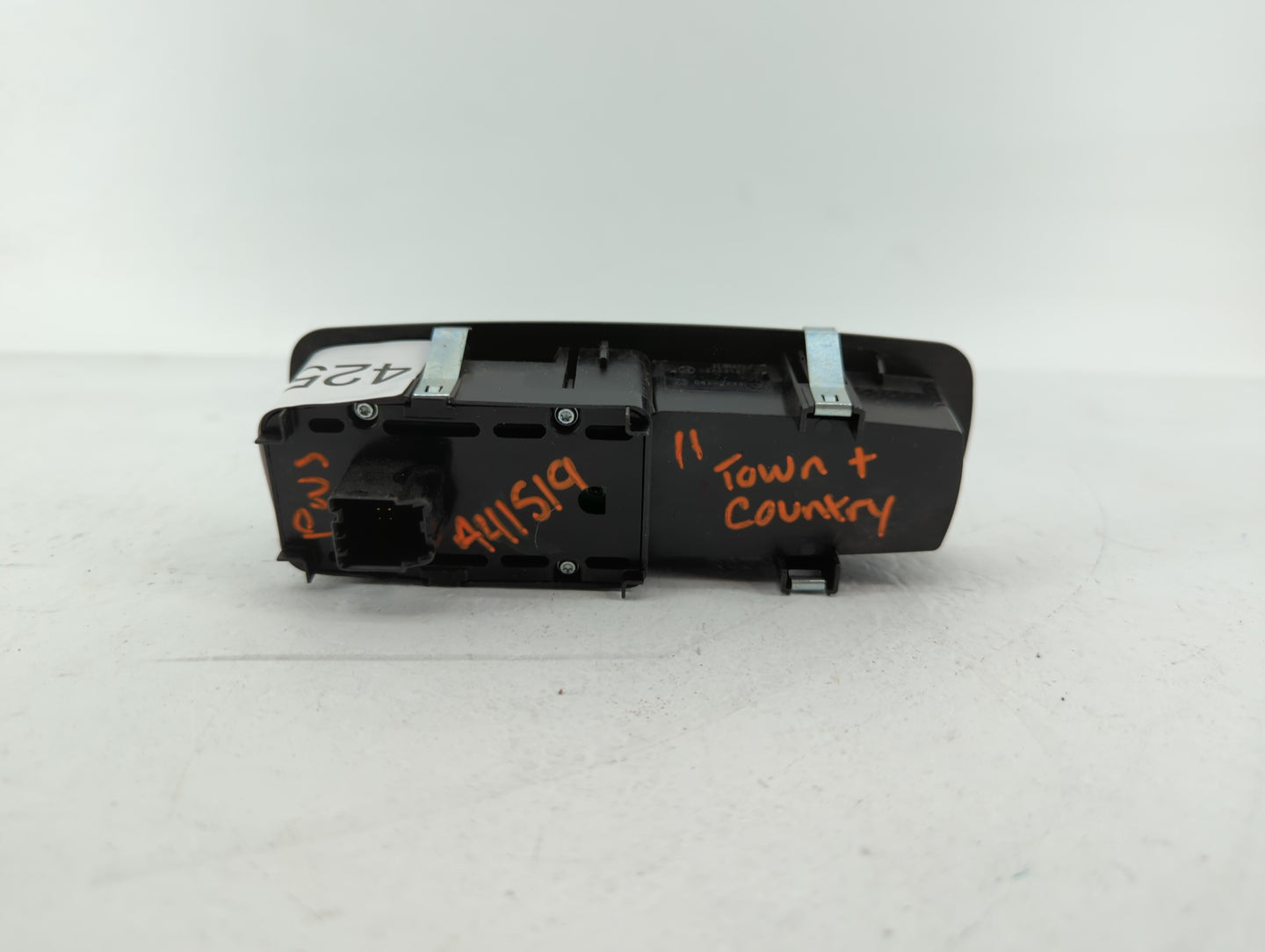 2011 Chrysler Town & Country Passenger Right Power Window Switch - Oemusedautoparts1.com