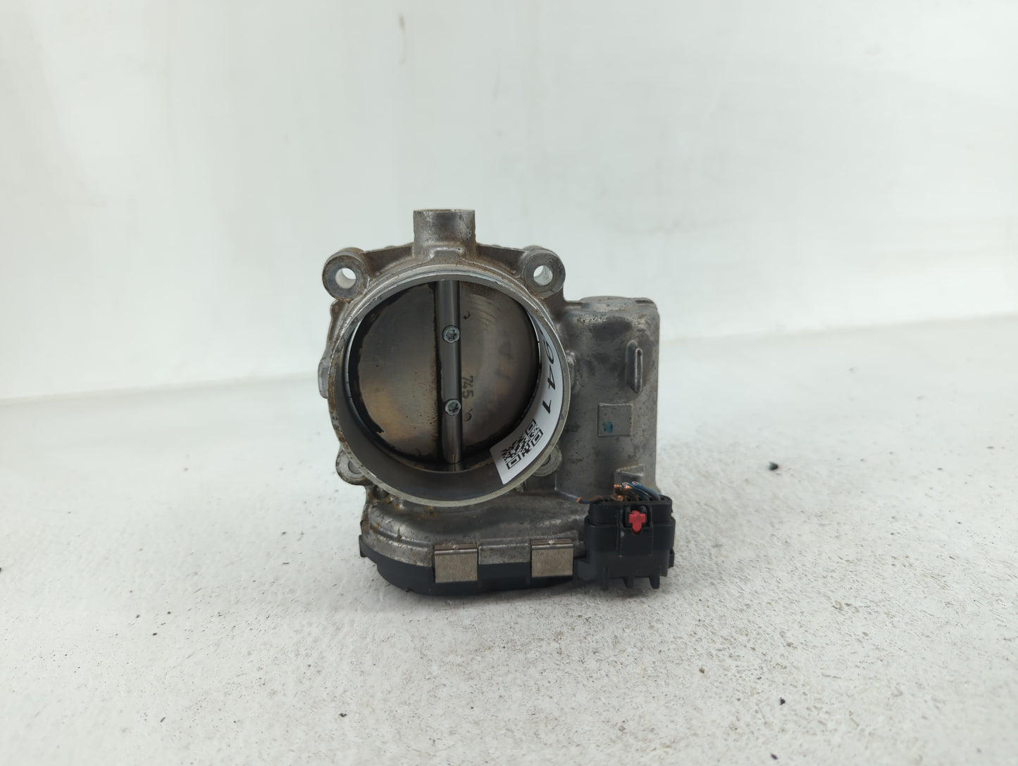 2011-2016 Chrysler Town & Country Throttle Body P/N:05184349AE 05184349AC Fits OEM Used Auto Parts - Oemusedautoparts1.com