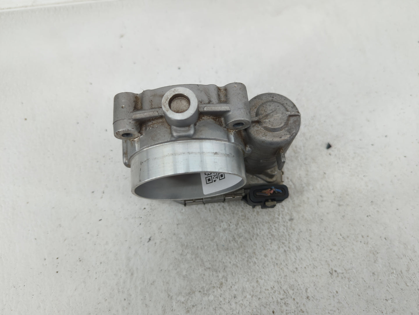 2011-2016 Chrysler Town & Country Throttle Body P/N:05184349AC 05184349AE Fits OEM Used Auto Parts - Oemusedautoparts1.com