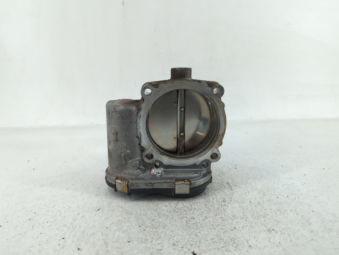 2011-2016 Chrysler Town & Country Throttle Body P/N:05184349AE 05184349AC Fits OEM Used Auto Parts - Oemusedautoparts1.com