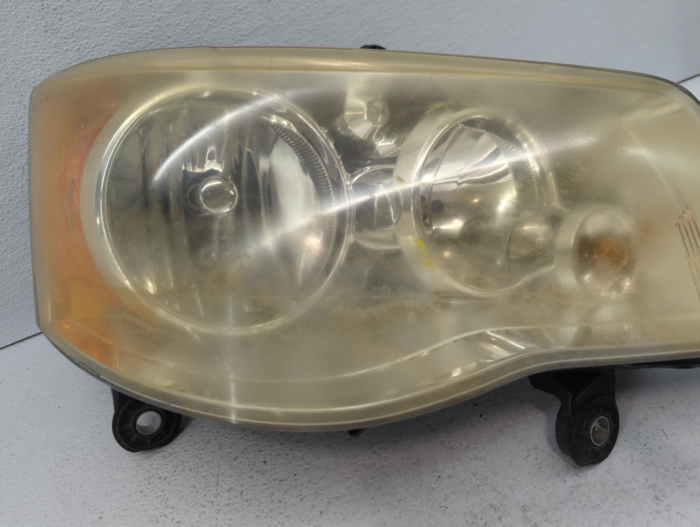 2011 Town & Country Passenger Right Oem Head Light Headlight Lamp - Oemusedautoparts1.com
