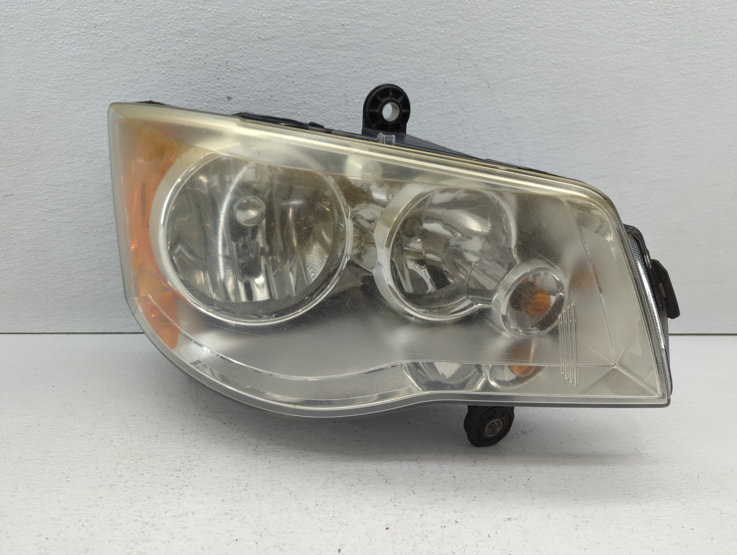 2011 Town & Country Passenger Right Oem Head Light Headlight Lamp - Oemusedautoparts1.com