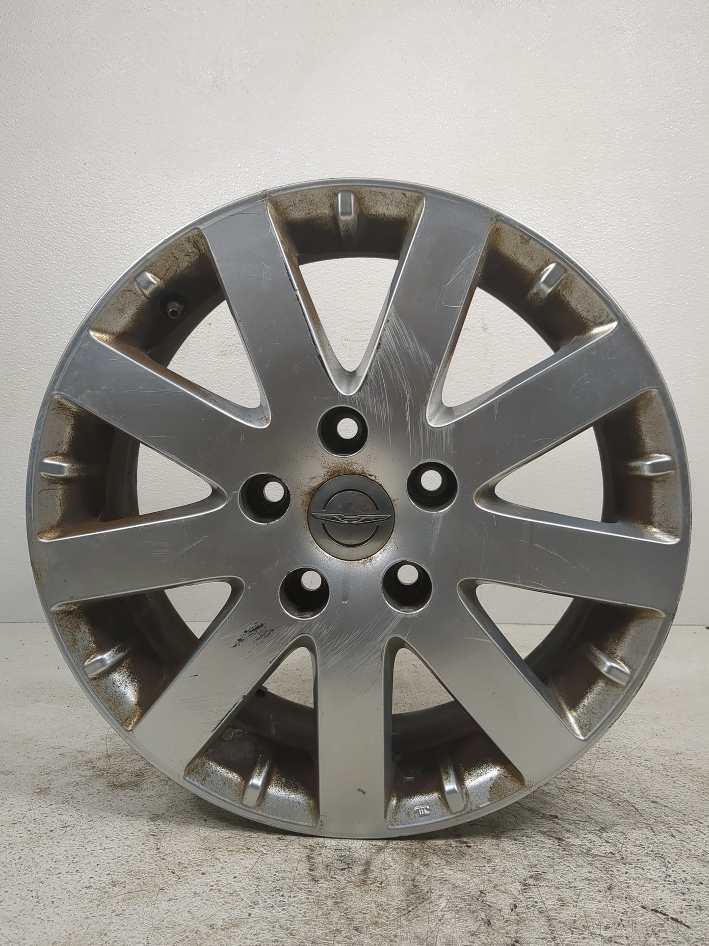 2011 Chrysler Town & Country Oem Wheel Rim Silver - Oemusedautoparts1.com