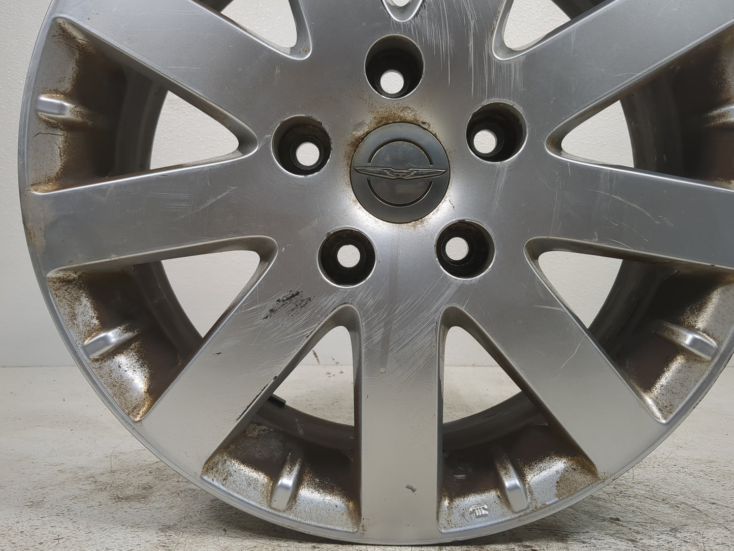 2011 Chrysler Town & Country Oem Wheel Rim Silver - Oemusedautoparts1.com