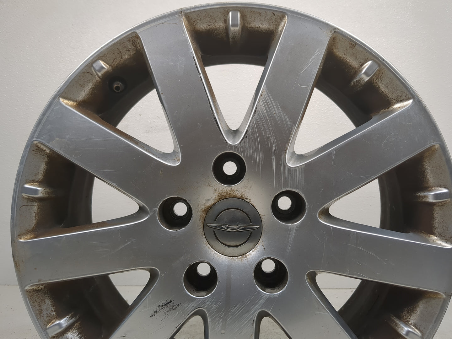 2011 Chrysler Town & Country Oem Wheel Rim Silver - Oemusedautoparts1.com