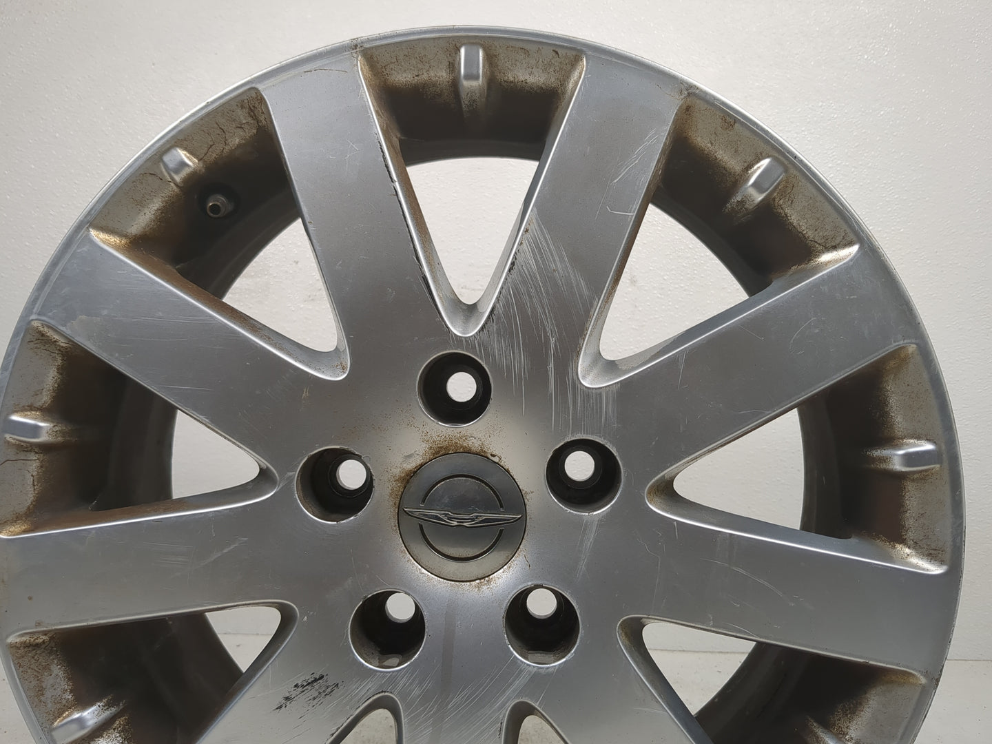 2011 Chrysler Town & Country Oem Wheel Rim Silver - Oemusedautoparts1.com