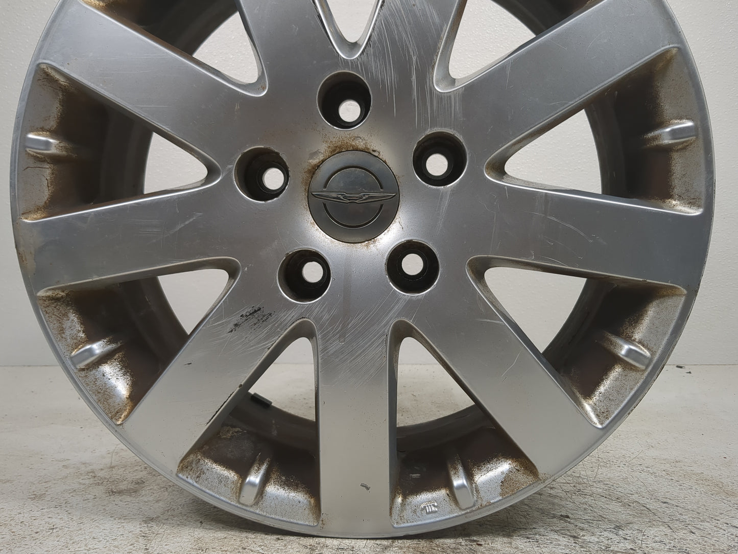 2011 Chrysler Town & Country Oem Wheel Rim Silver - Oemusedautoparts1.com