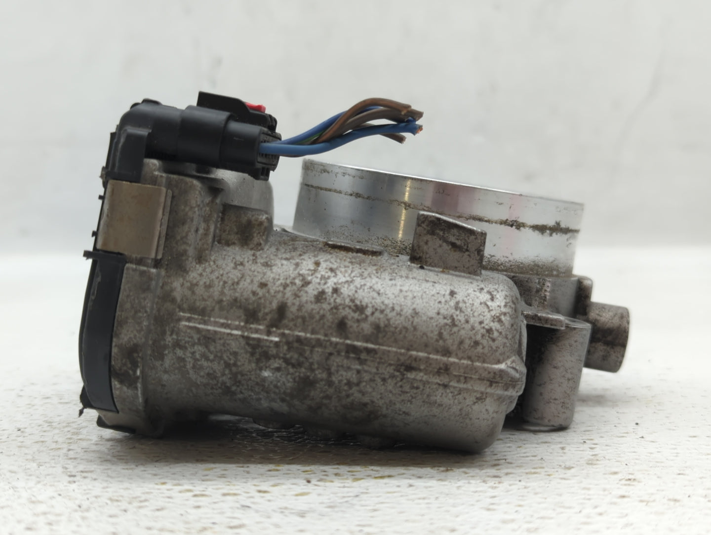 2011-2016 Chrysler Town & Country Throttle Body P/N:05184349AC Fits OEM Used Auto Parts - Oemusedautoparts1.com