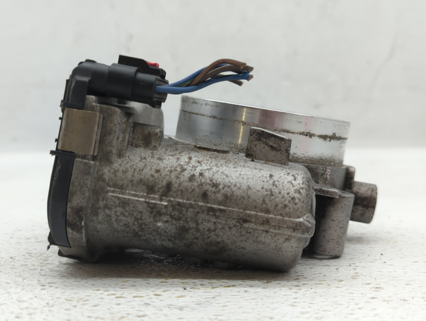 2011-2016 Chrysler Town & Country Throttle Body P/N:05184349AC Fits OEM Used Auto Parts - Oemusedautoparts1.com