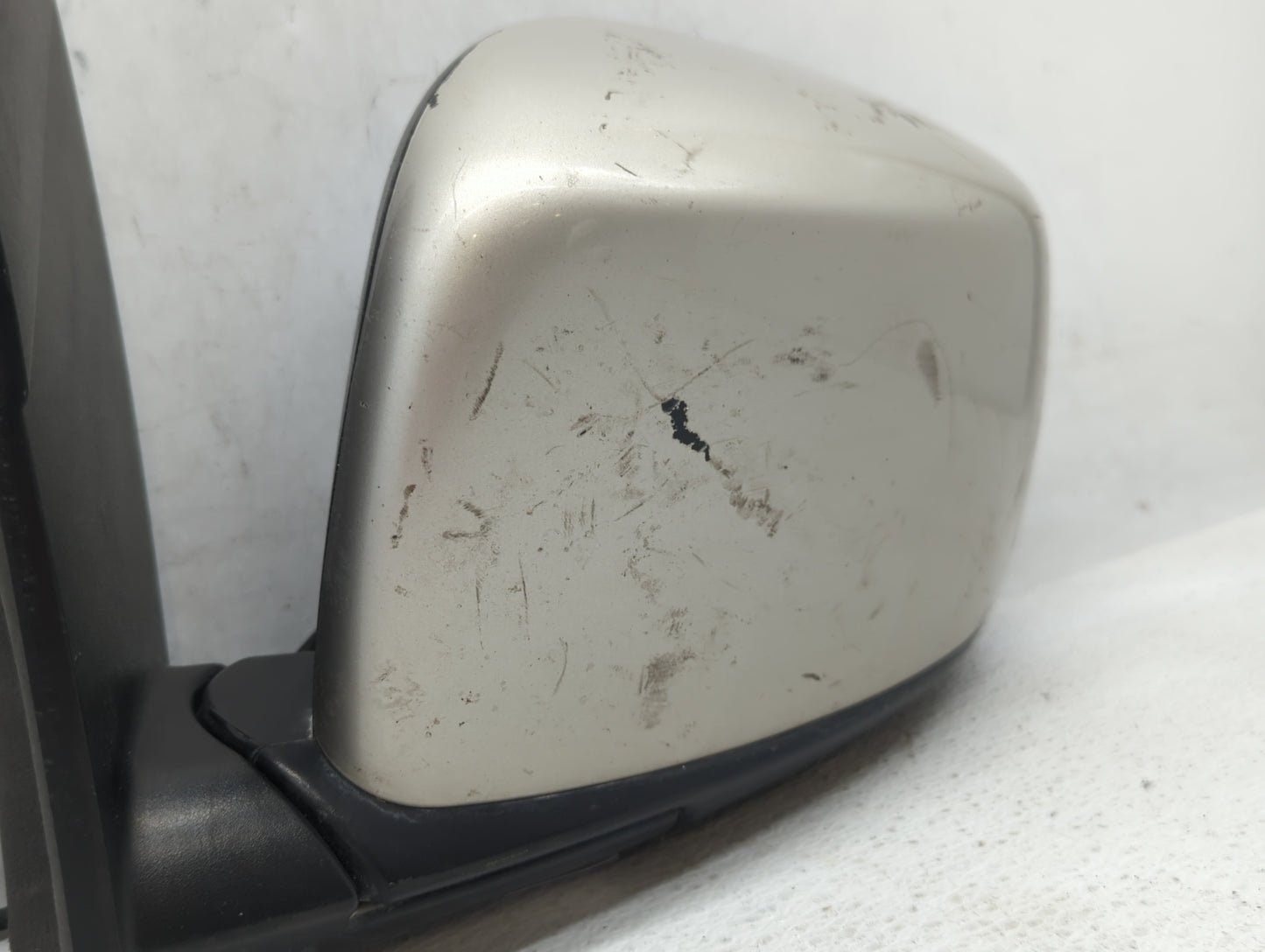 2011-2016 Chrysler Town & Country Driver Side View Mirror - Left Door Mirror OEM Used - Oemusedautoparts1.com