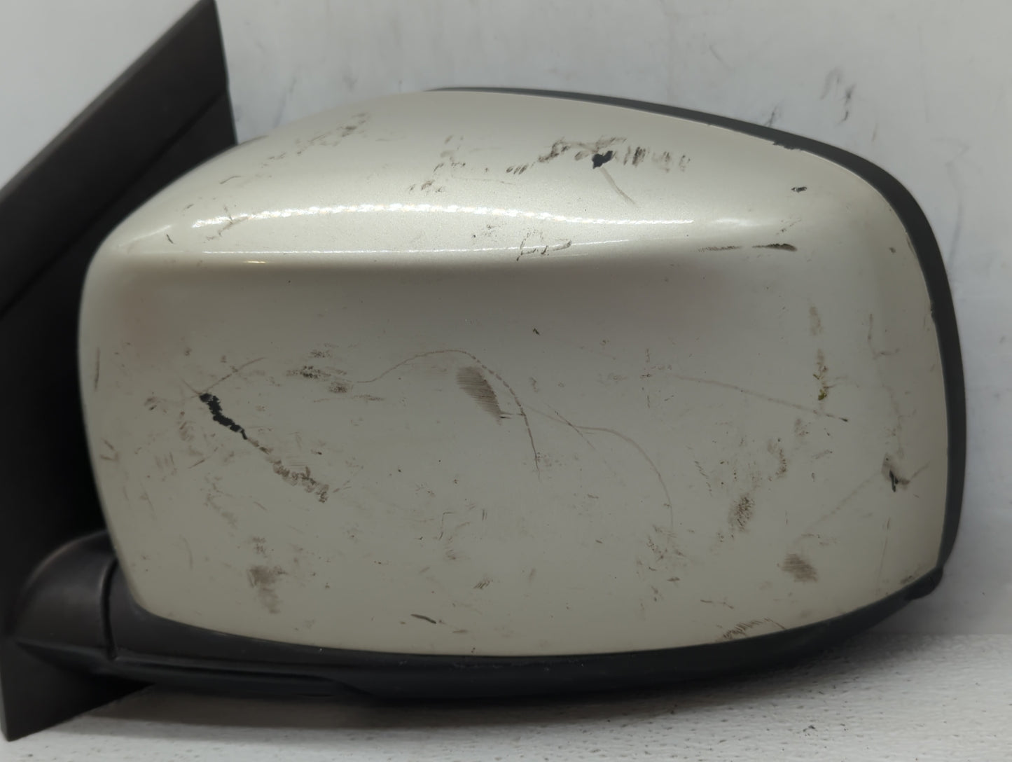 2011-2016 Chrysler Town & Country Driver Side View Mirror - Left Door Mirror OEM Used - Oemusedautoparts1.com