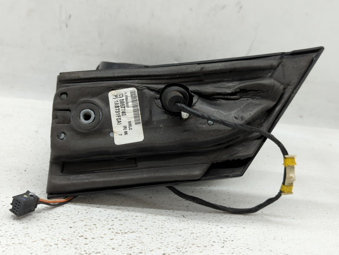 2011-2016 Chrysler Town & Country Driver Side View Mirror - Left Door Mirror OEM Used - Oemusedautoparts1.com