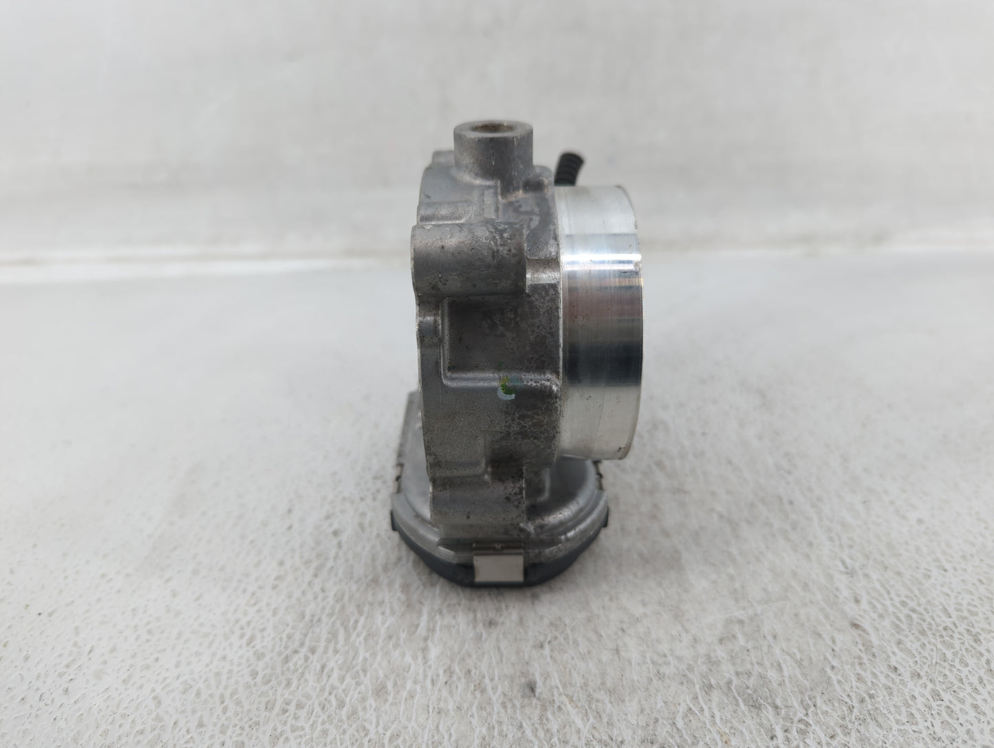 2011-2016 Chrysler Town & Country Throttle Body P/N:05184349AC Fits OEM Used Auto Parts - Oemusedautoparts1.com