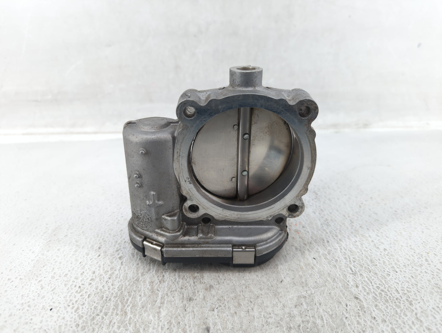 2011-2016 Chrysler Town & Country Throttle Body P/N:05184349AE 05184349AC Fits OEM Used Auto Parts - Oemusedautoparts1.com