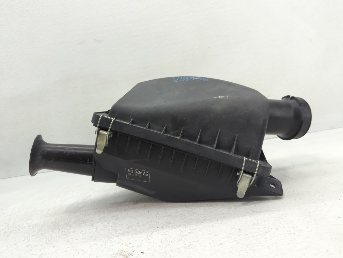 Chrysler Town & Country Air Cleaner Intake-duct Hose Tube - Oemusedautoparts1.com