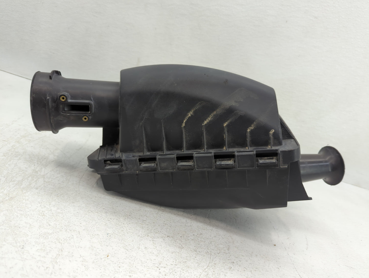 Chrysler Town & Country Air Cleaner Intake-duct Hose Tube - Oemusedautoparts1.com