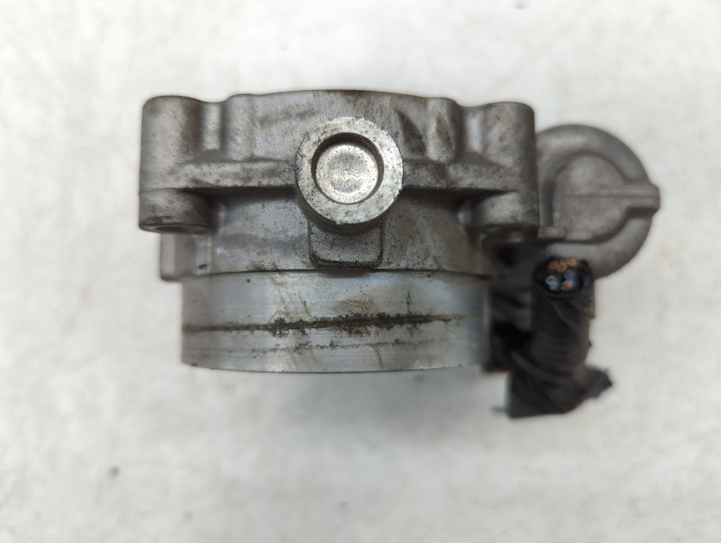 2011-2016 Chrysler Town & Country Throttle Body P/N:0 280 750 570 05184349AC Fits OEM Used Auto Parts - Oemusedautoparts1.co