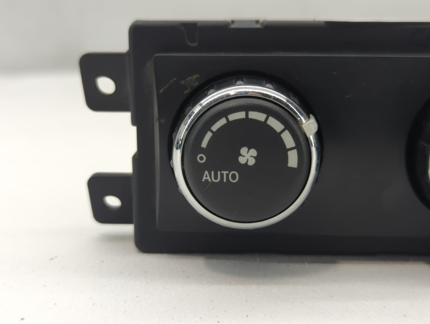 2011-2012 Chrysler Town & Country Climate Control Module Temperature AC/Heater Replacement P/N:1104140109350 55111968AA Fits