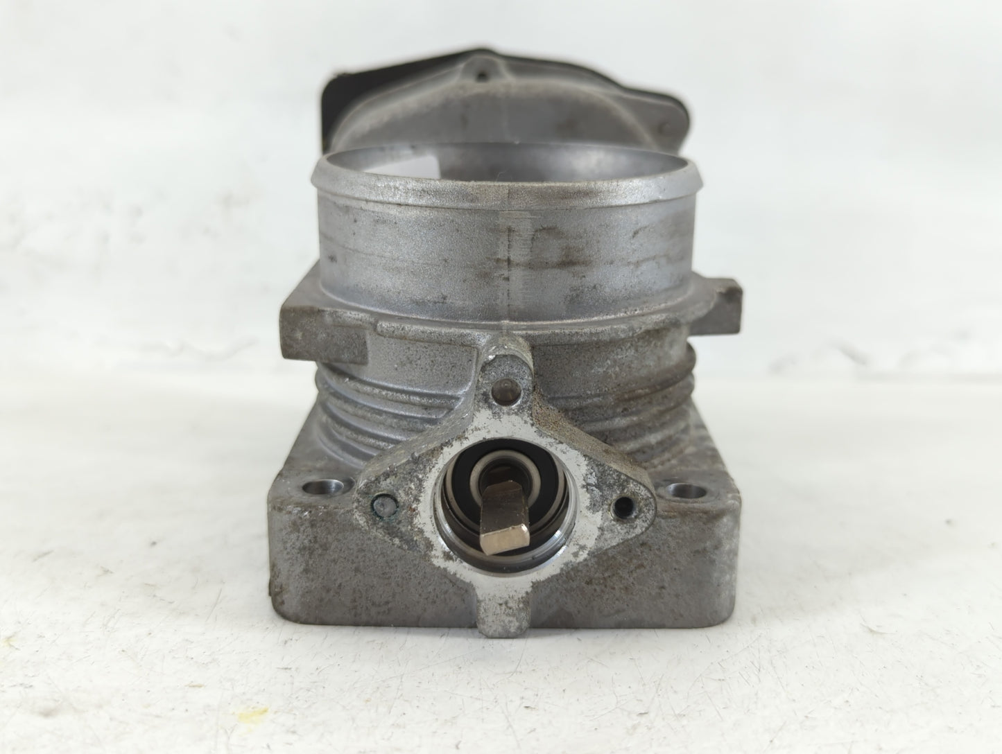 2011 Chrysler Town & Country Throttle Body P/N:102610 2 9W7E-CA Fits OEM Used Auto Parts - Oemusedautoparts1.com