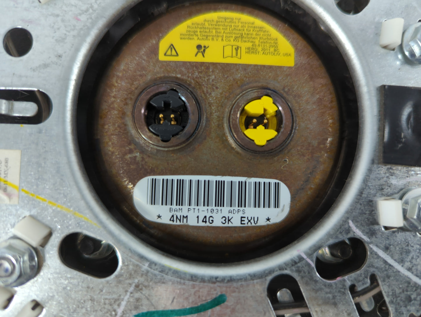 2011-2012 Chrysler Town & Country Air Bag Driver Left Steering Wheel Mounted P/N:6911750 1QK22HL9AF Fits Fits 2011 2012 OEM 