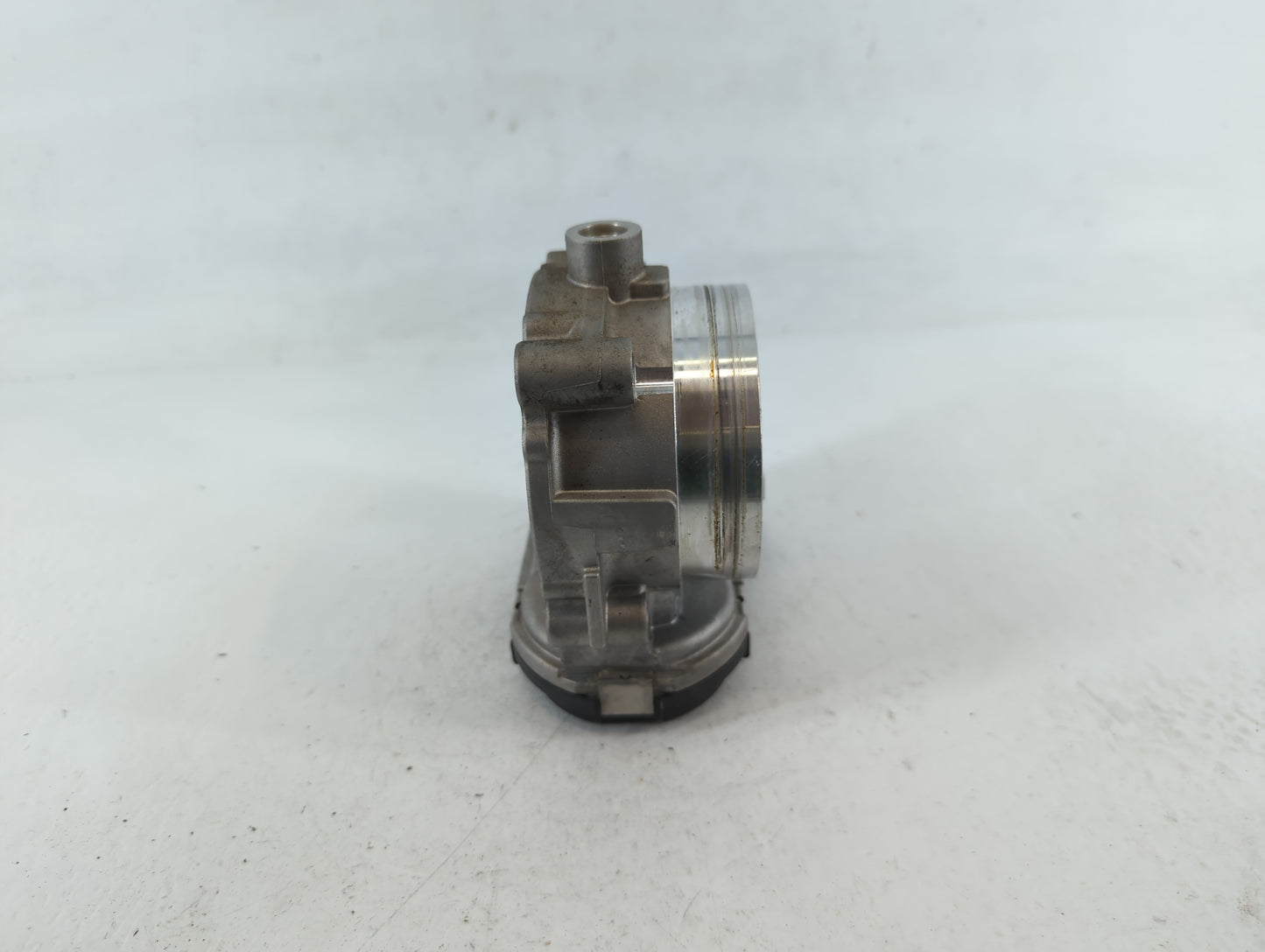 2011-2016 Chrysler Town & Country Throttle Body P/N:0 280 750 570 05184349AC Fits OEM Used Auto Parts - Oemusedautoparts1.co