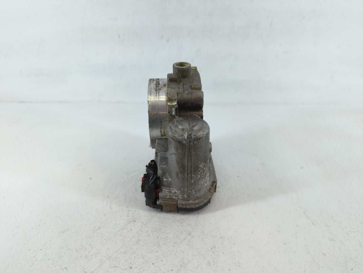 2011-2016 Chrysler Town & Country Throttle Body P/N:0 280 750 570 05184349AC Fits OEM Used Auto Parts - Oemusedautoparts1.co