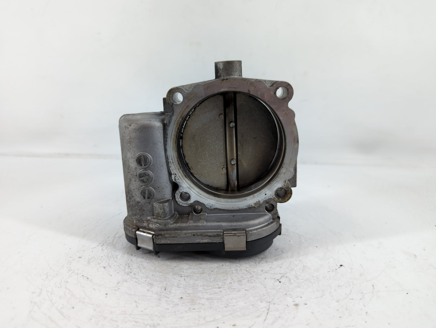 2011-2016 Chrysler Town & Country Throttle Body P/N:05184349AC Fits OEM Used Auto Parts - Oemusedautoparts1.com