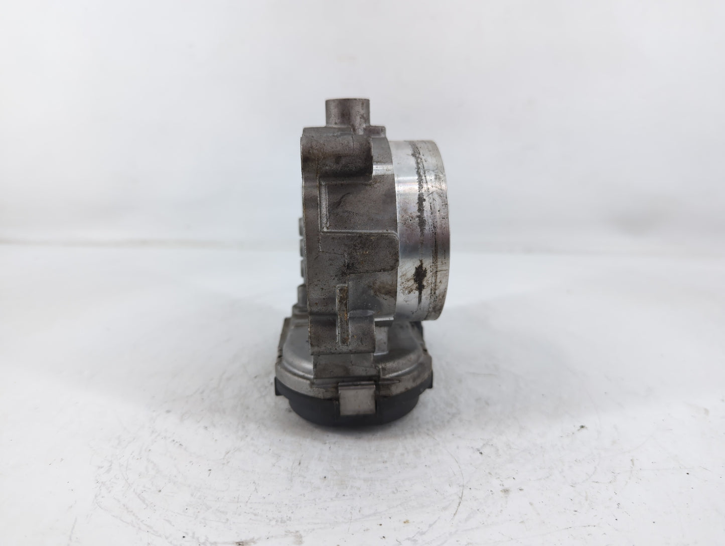 2011-2016 Chrysler Town & Country Throttle Body P/N:05184349AC Fits OEM Used Auto Parts - Oemusedautoparts1.com