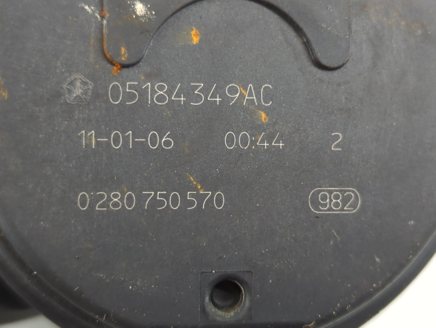 2011-2016 Chrysler Town & Country Throttle Body P/N:05184349AC Fits OEM Used Auto Parts - Oemusedautoparts1.com