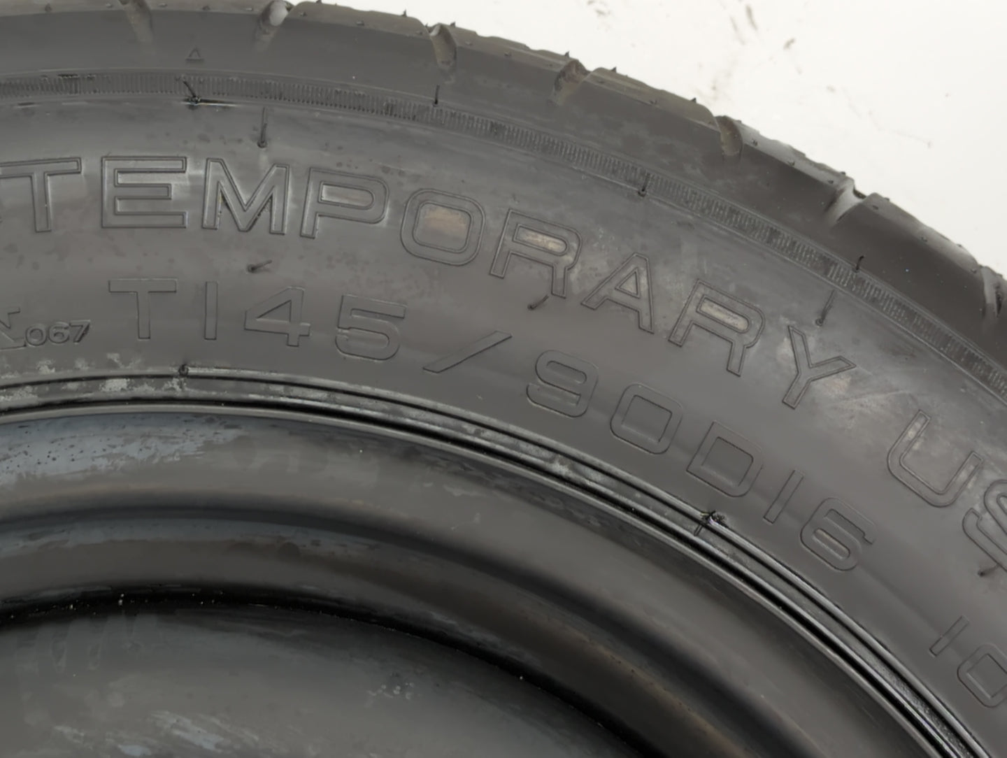 2008-2015 Chrysler Town & Country Spare Donut Tire Wheel Rim Oem - Oemusedautoparts1.com