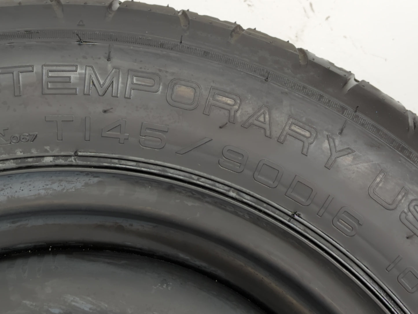 2008-2015 Chrysler Town & Country Spare Donut Tire Wheel Rim Oem - Oemusedautoparts1.com