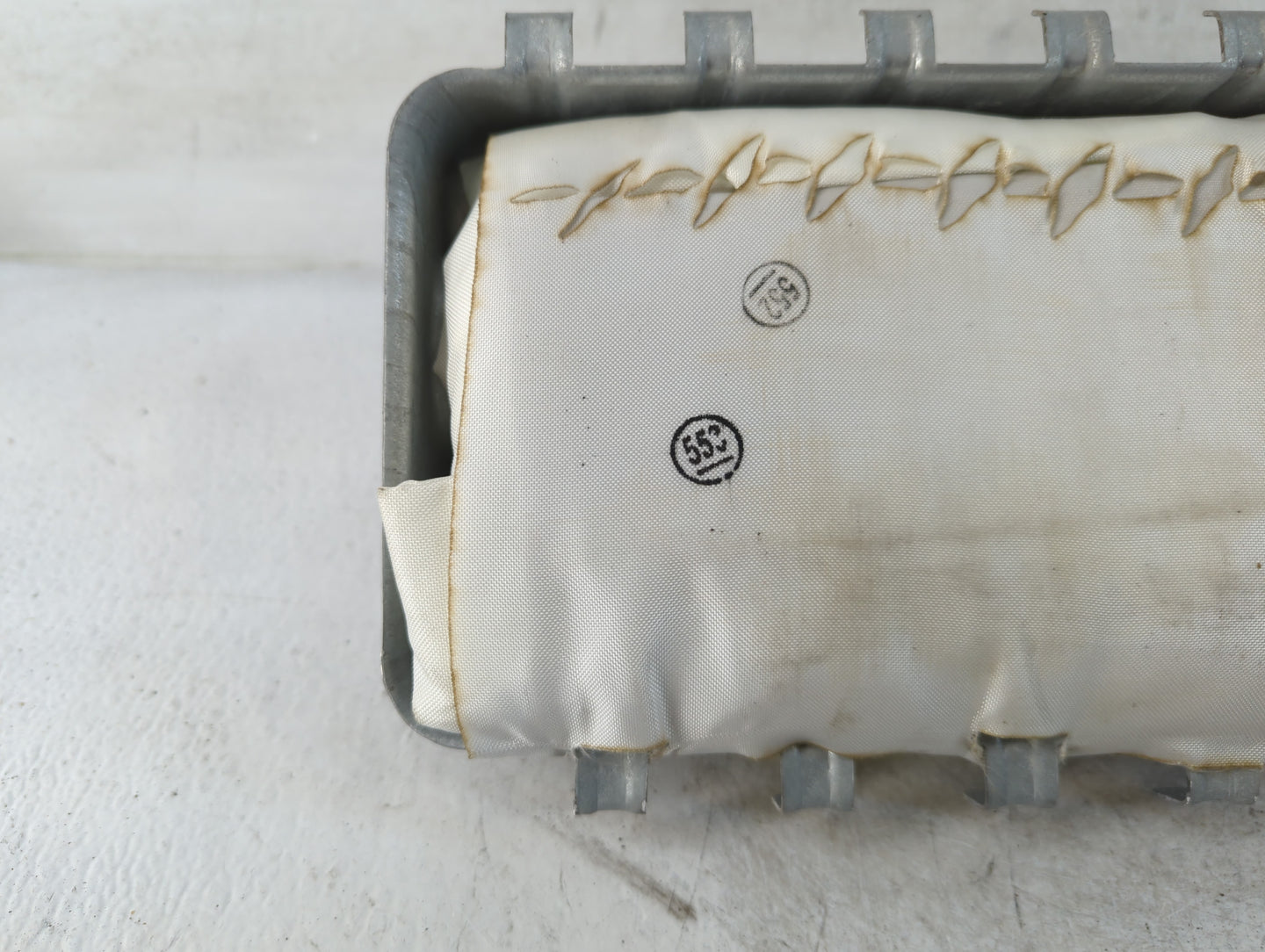 2014 Chrysler Town & Country Air Bag Driver Left Steering Wheel Mounted - Oemusedautoparts1.com