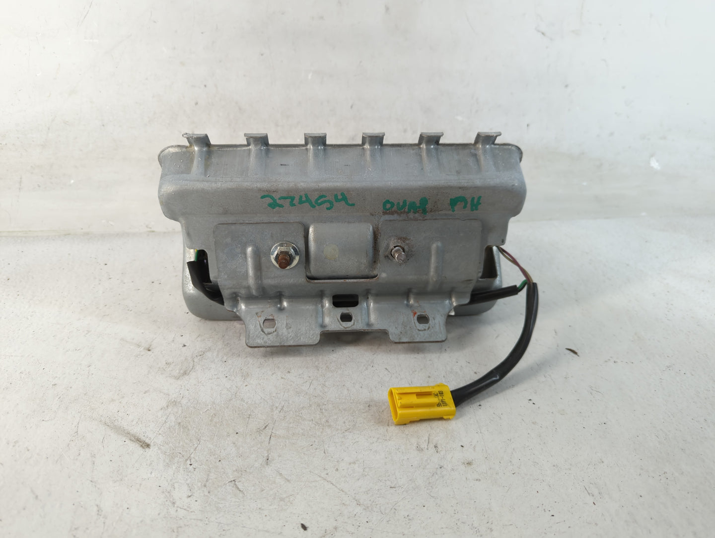 2014 Chrysler Town & Country Air Bag Driver Left Steering Wheel Mounted - Oemusedautoparts1.com