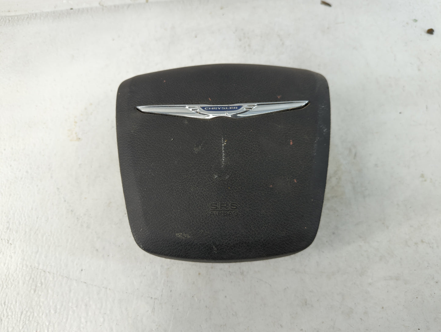 2014 Chrysler Town & Country Air Bag Driver Left Steering Wheel Mounted - Oemusedautoparts1.com