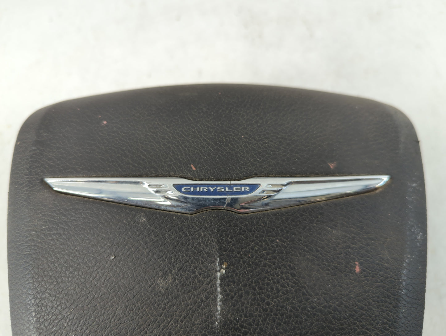 2014 Chrysler Town & Country Air Bag Driver Left Steering Wheel Mounted - Oemusedautoparts1.com